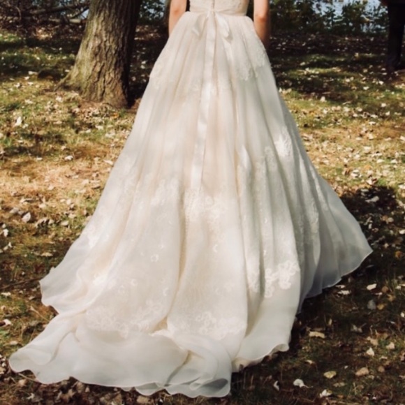 Maggie Sottero Wedding Gown Princess Ball Gown Size 2 Lace and Button Back Small - Picture 4 of 7